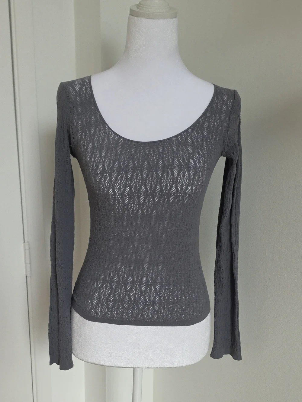 Zara Scoop Neck Long Sleeve Knit Top - Gray